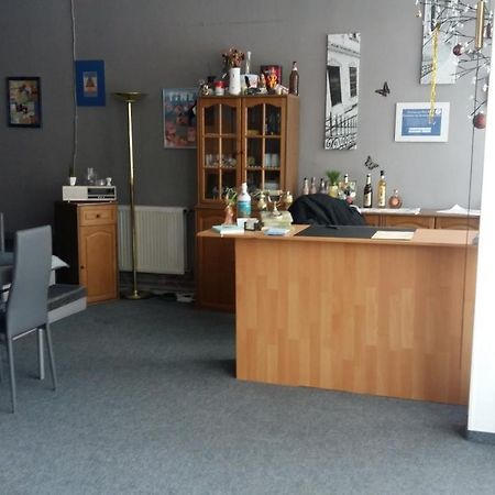 Pension am Piko-Platz Sonneberg Bagian luar foto