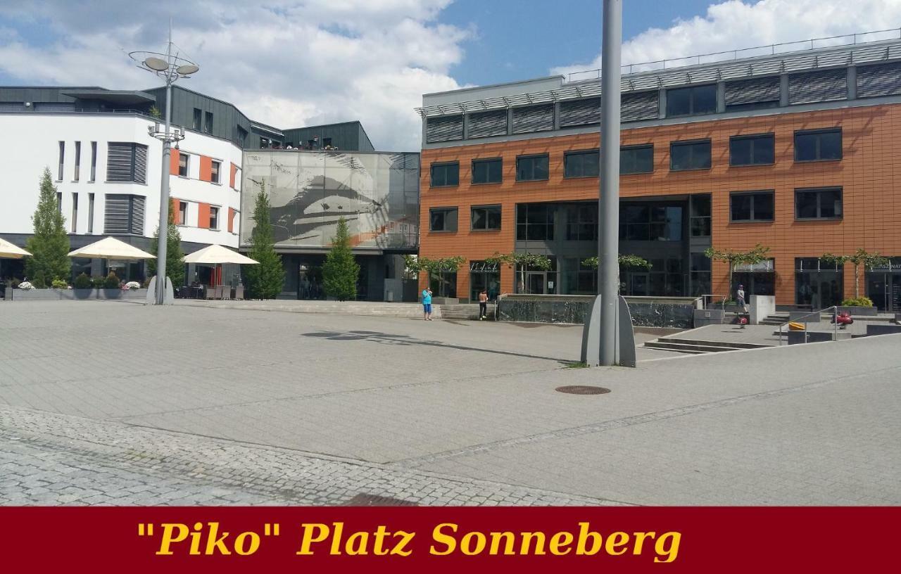 Pension am Piko-Platz Sonneberg Bagian luar foto